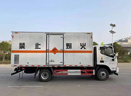 滕州爆破器材运输车